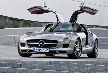 "Mercedes Benz SLS AMG 2011" تجسيدا للتكنولوجيا العالية